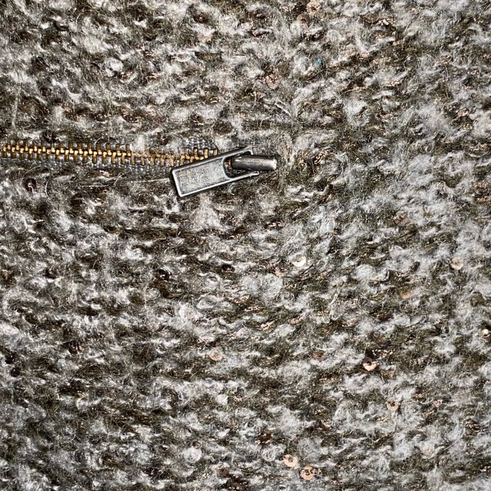 Banana Republic Cardigan Grey XL Merino Wool Blend Hook Closure Sequins GUC AA07 - Picture 4 of 7